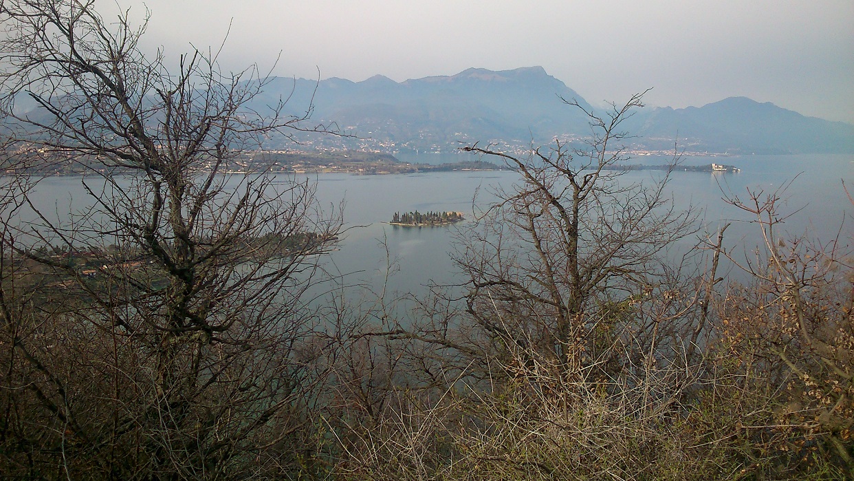 Рокка ди Манерба. Вид на южную часть озера Гарда.